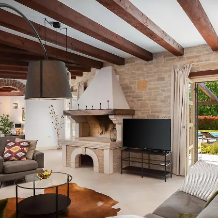 Nyaraló Leonida By Interhome *